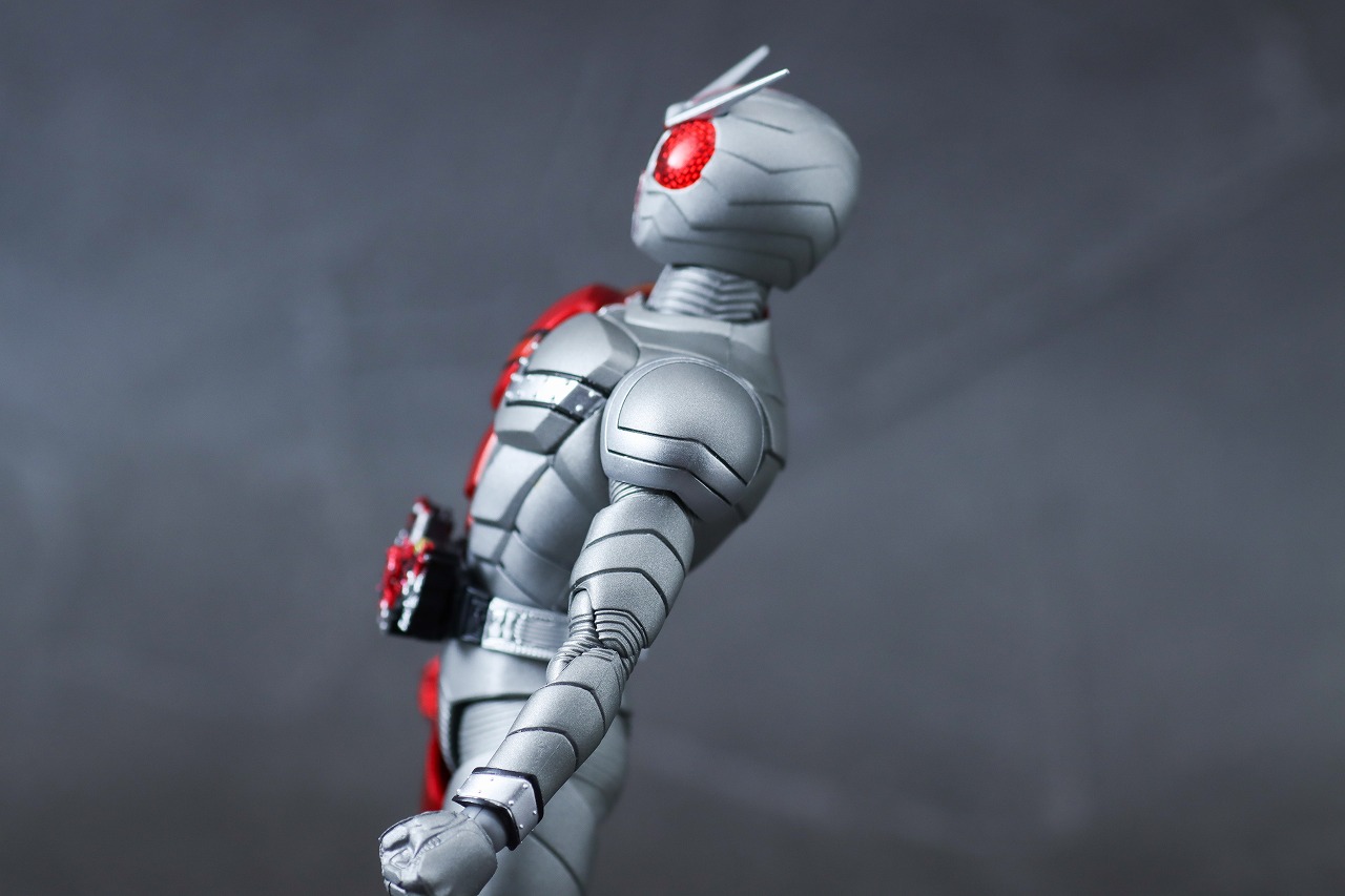 S.H.フィギュアーツ 仮面ライダーW ヒートメタル 真骨彫製法 風都探偵