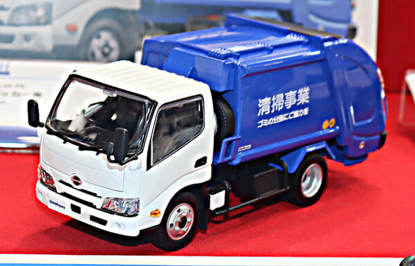 え!? 「通称“ゴミ収集車”の本気すぎるプラモデル」キタぞ！ 3000円弱