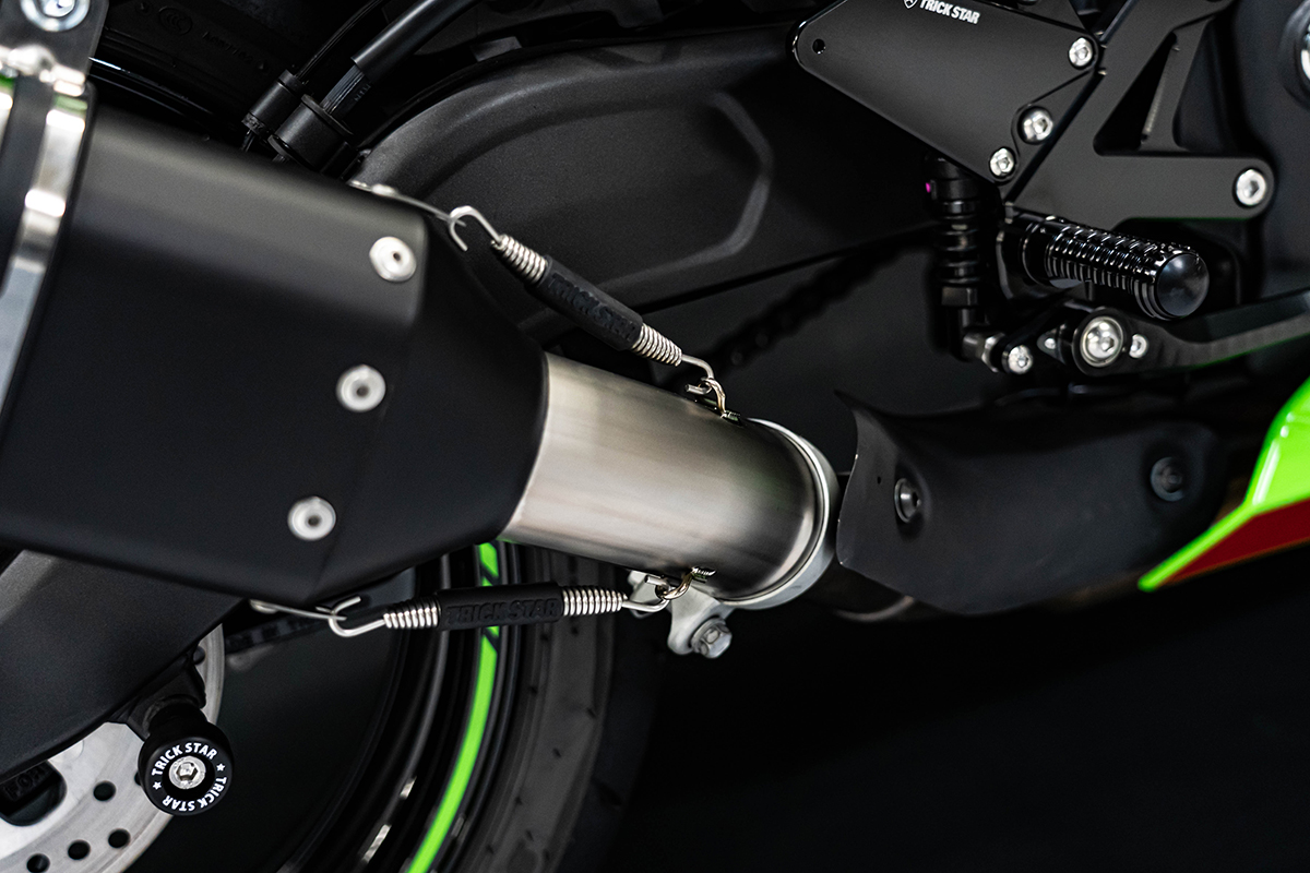 新製品情報】Ninja ZX-4RR / ZX-4R SE 政府認証スリップオンマフラー