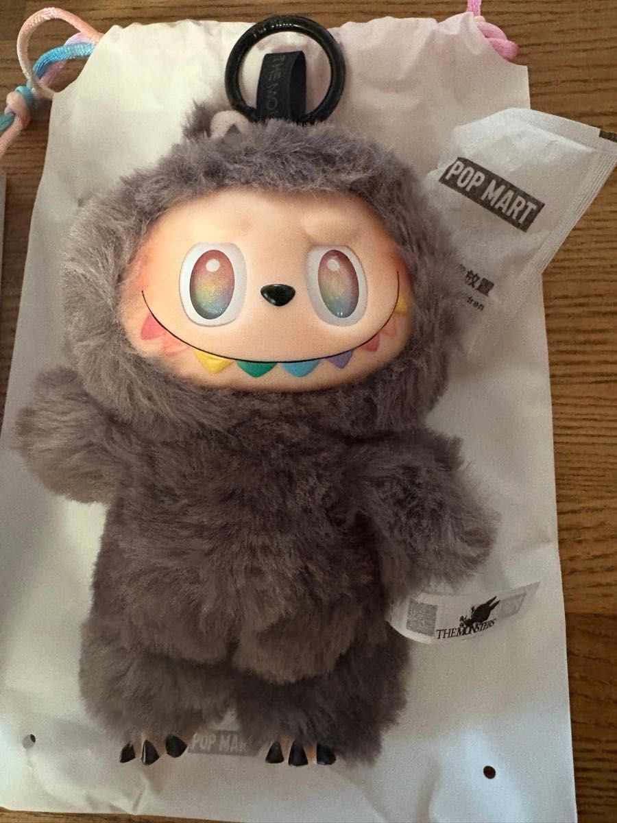 THE MONSTERS ラブブ Big into Energy ビッグ イントゥー エナジー ID