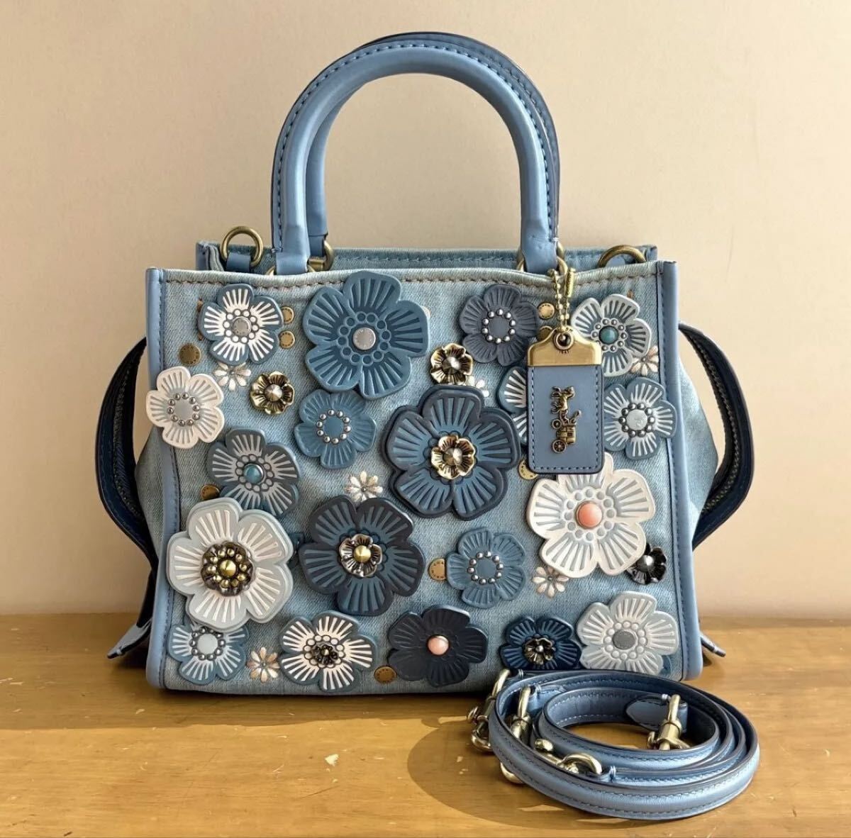 Yahoo!オークション -「コーチ ティーローズ バッグ」の落札相場・落札価格