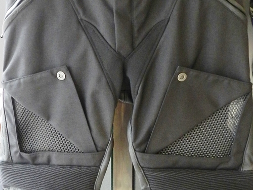 夏のシーズンOKの上級グレードジャケット&パンツご紹介！