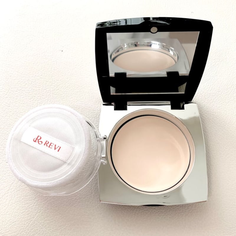 さらさら毛穴レス💠REVI ルヴィ CYフェイスパウダー 交換パフ2枚付き
