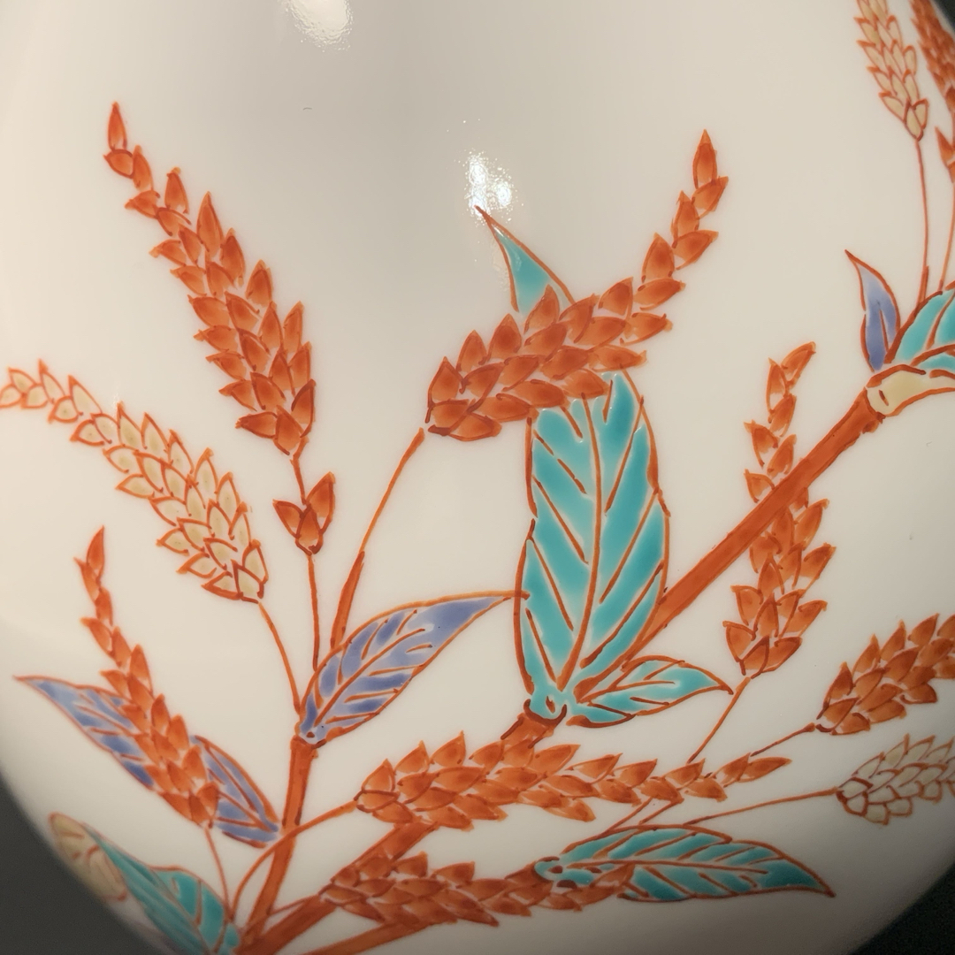 人間国宝 十四代酒井田柿右衛門 本人作 濁手 蓼文 瓶 共箱入の通販 by