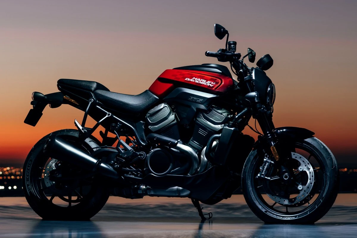 新型VR1000はいつ登場！？ ハーレーのスーパースポーツが来年30周年