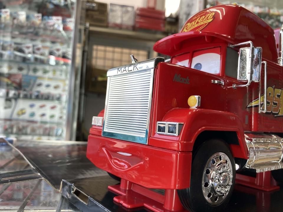 JADA TOYS 1:24 CARS3 MACK WITH TRAILER 全長63cm!!