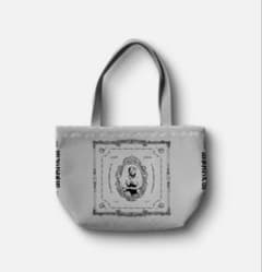 レディーガガ OPERA HAUS TOTE（GRAY）トートバッグ - メルカリ