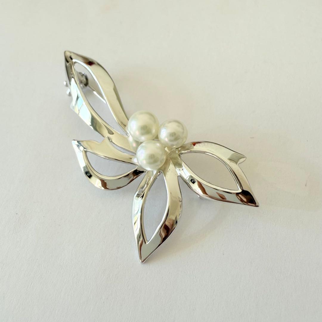ミキモト　リーフ　シルバー　ブローチ MIKIMOTO ミキモト リーフモチーフ ブローチ シルバー/パール5粒【い