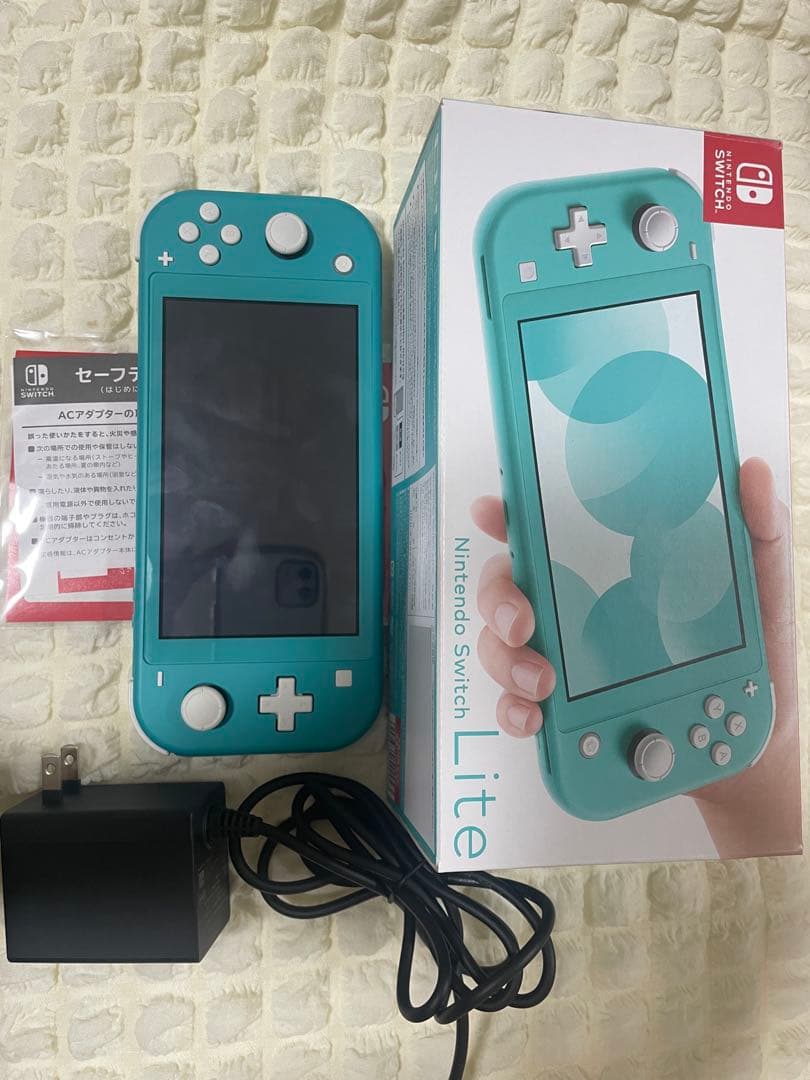 Nintendo Switch Lite ターコイズ 本体（箱、充電器込み） Nintendo Switch Lite ターコイズ 本体 充電器付き 箱付き