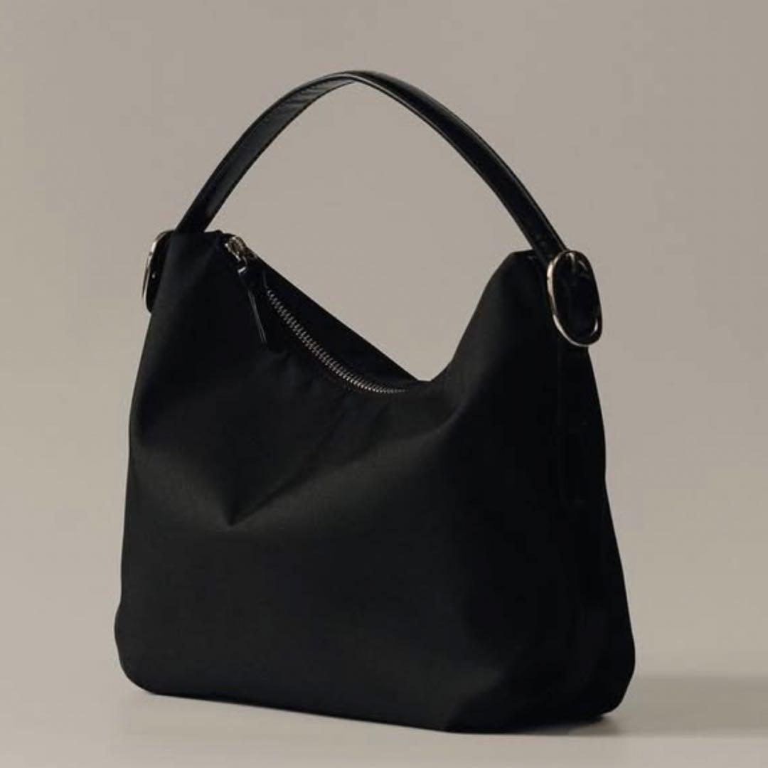 【美品】TOUT Y EST ブラックハンドバッグ TOUT Y EST/ロケバッグ/レザー/BLK/無地 : セカンドストリートYahoo!店