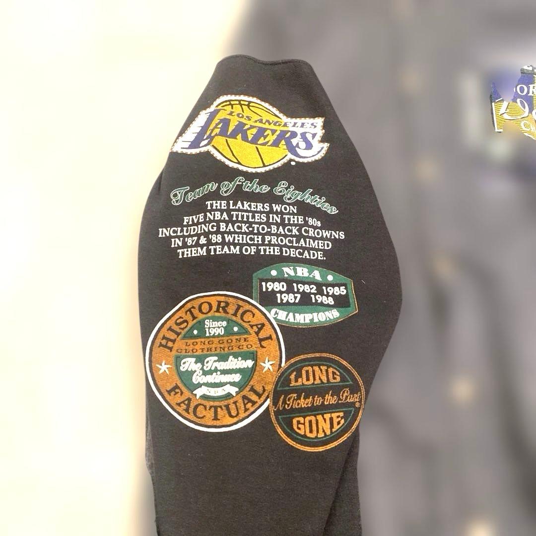希少 LAKERS レイカーズ スタジャンタイプ スエット 大きいサイズ 海外