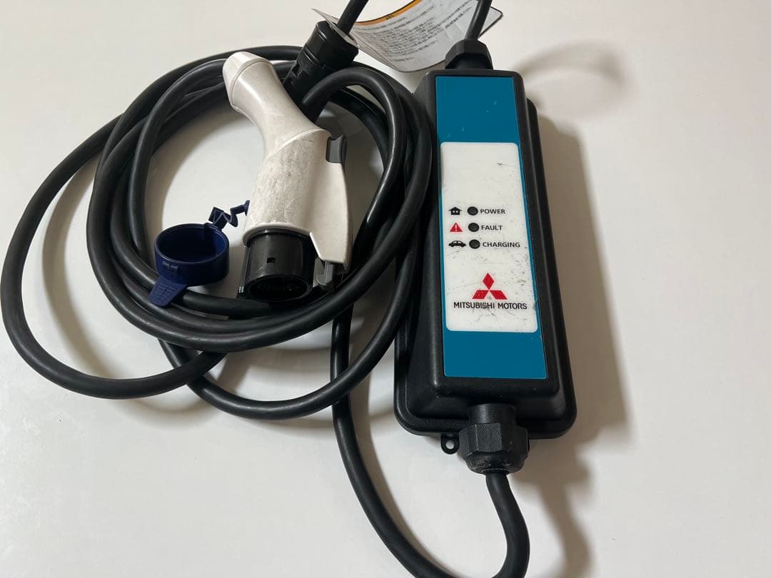 三菱 アウトランダーPHEV純正200V充電ケーブル 超美品 三菱アウトランダーPHEV純正200V充電ケーブル｜Yahoo!フリマ