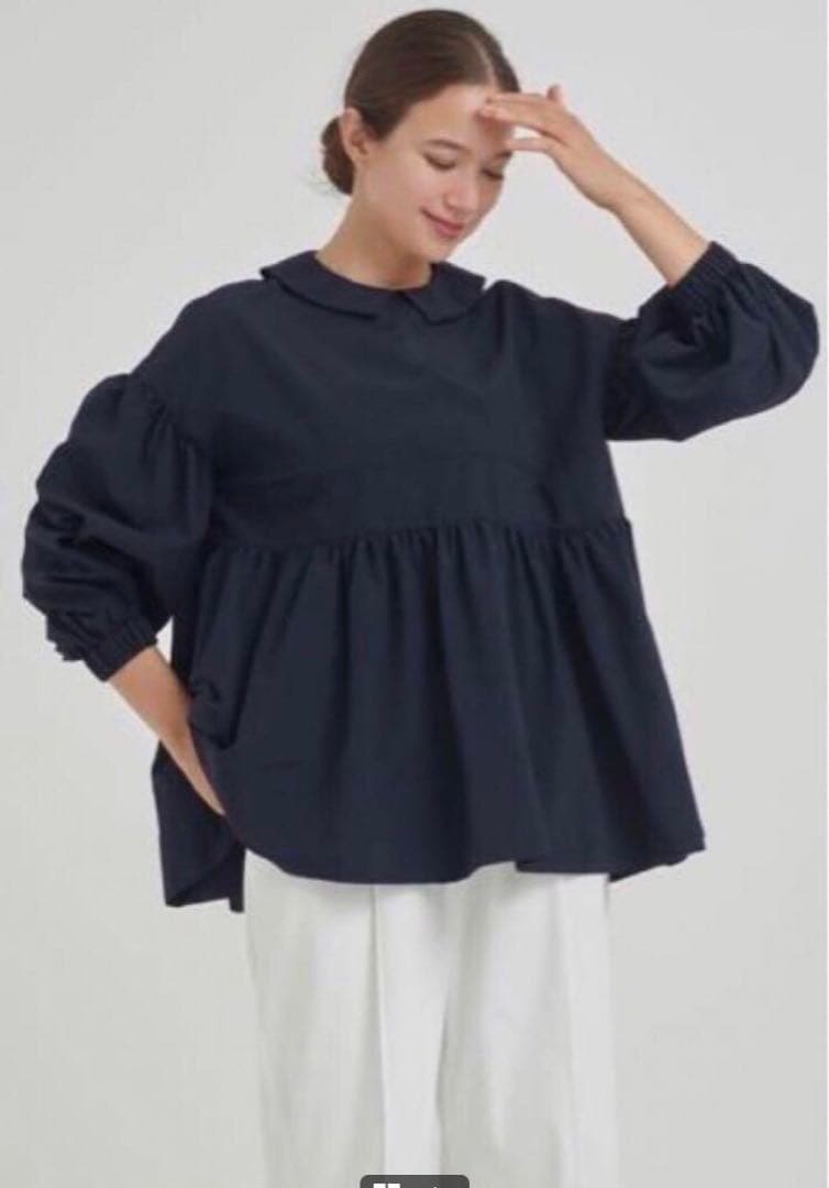 ヨリ yori フラットカラーティアードブラウス　 ネイビー 新品未使用 yori フラットカラーティアードブラウス ネイビー ショップ