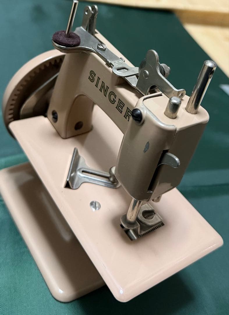 SINGER sewhandy 子供用ミシンシンガー日本製 Singer Sewhandy Model 20 - Beige - Complete Set – The Singer