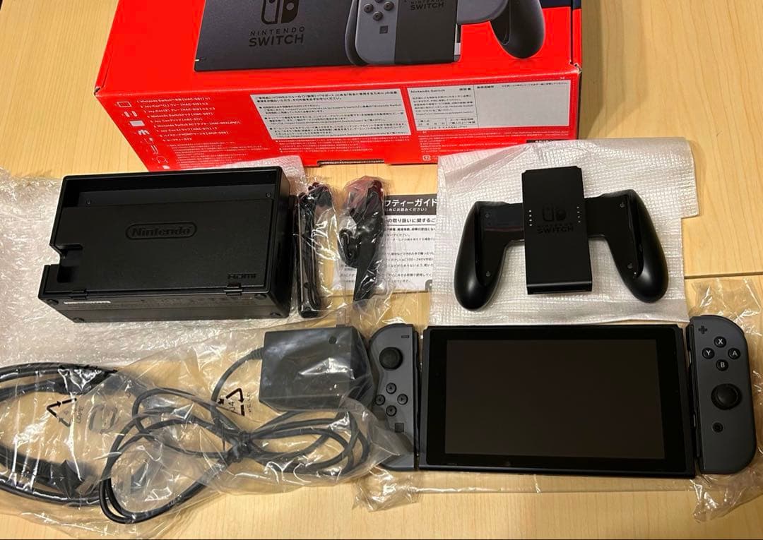Nintendo Switch本体(バッテリー強化版・付属品付き・SD付き) 美品】Nintendo Switch 本体 バッテリー強化版 保護フィルム SDカード