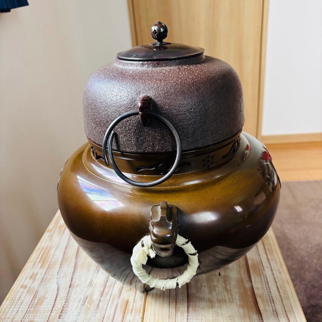 美品　人間国宝　高橋敬典　茶釜　唐津鬼面風炉　香峰　茶道具　風炉釜　茶の湯釜 高橋敬典 作 『茶釜 唐銅朝鮮風炉』 ｜骨董品買取 緑和堂