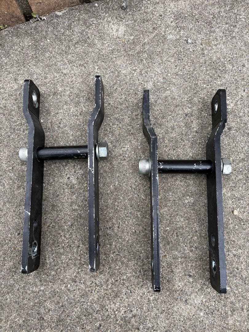 ハイエースRINEI 2段調整ロングシャックル(約25〜50mmリフトアップ ハイエース200系 RINEI 2段調整ロングシャックル(約25〜50mmリフト