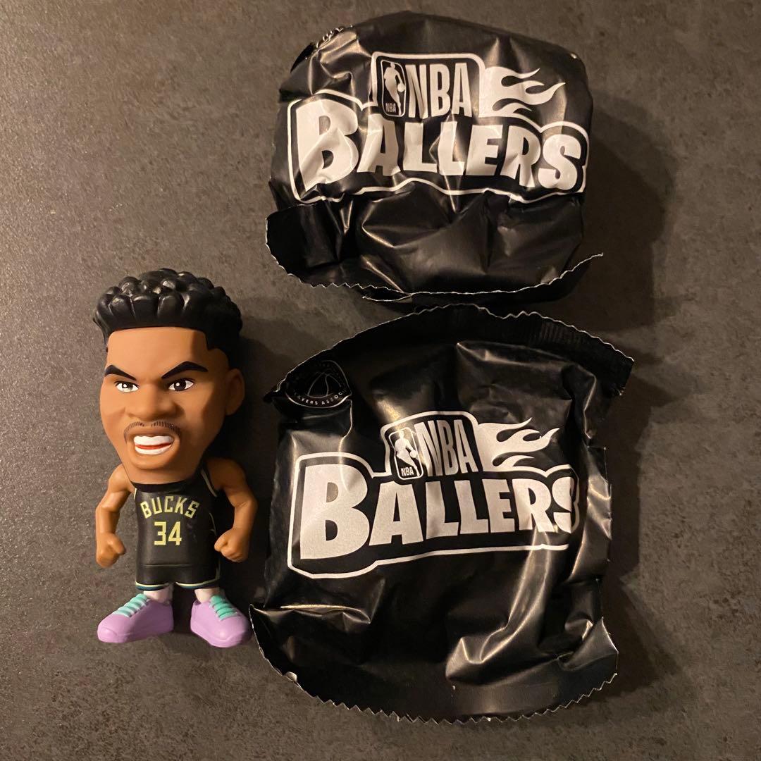 NBA BALLERS 2点セット 5 Surprise NBA Ballers Series 2 Collectible Basketball Figures