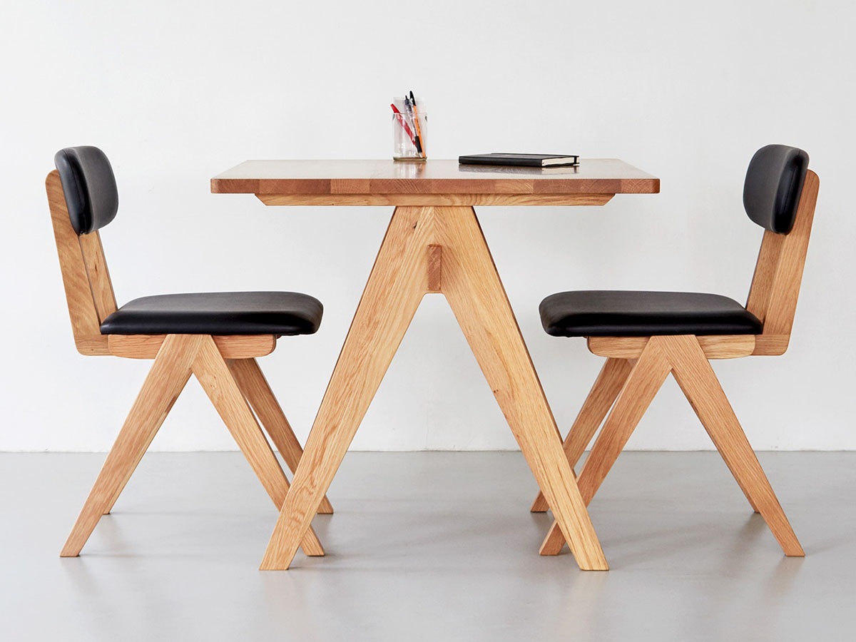 DOORS LIVING PRODUCTS Bothy Mountain Leg Chair PVC / ドアーズ